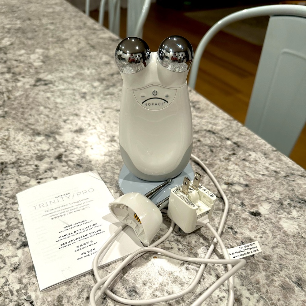 NuFace Trinity with ELE attachment like new